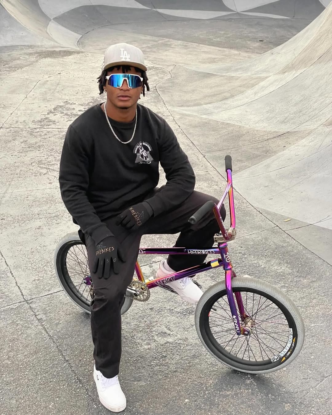 Opona drutowa BMX KHE MAC2+ 20 × 2,30″, szara