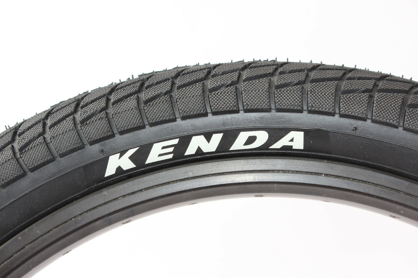 Opona BMX KENDA 18 × 2,25″, czarna