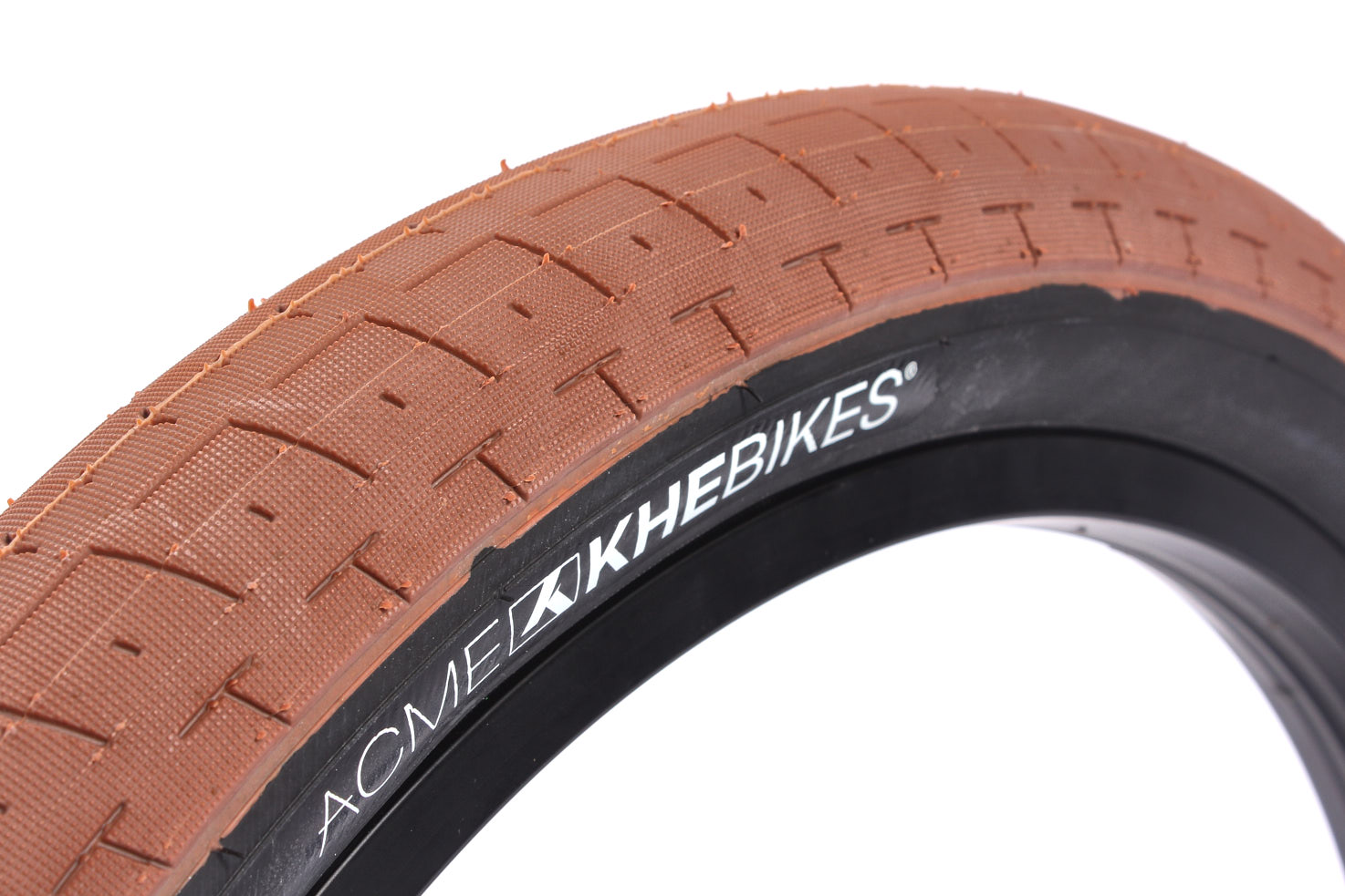 Opona BMX KHE ACME 20 × 2,40″, czarno-brązowa