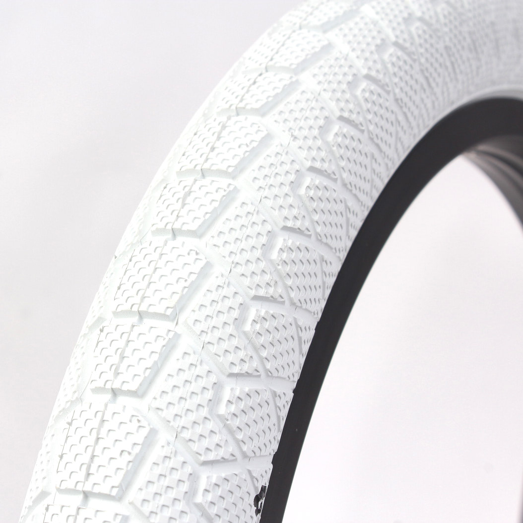 Opona BMX KENDA 20 × 1,95″, biała