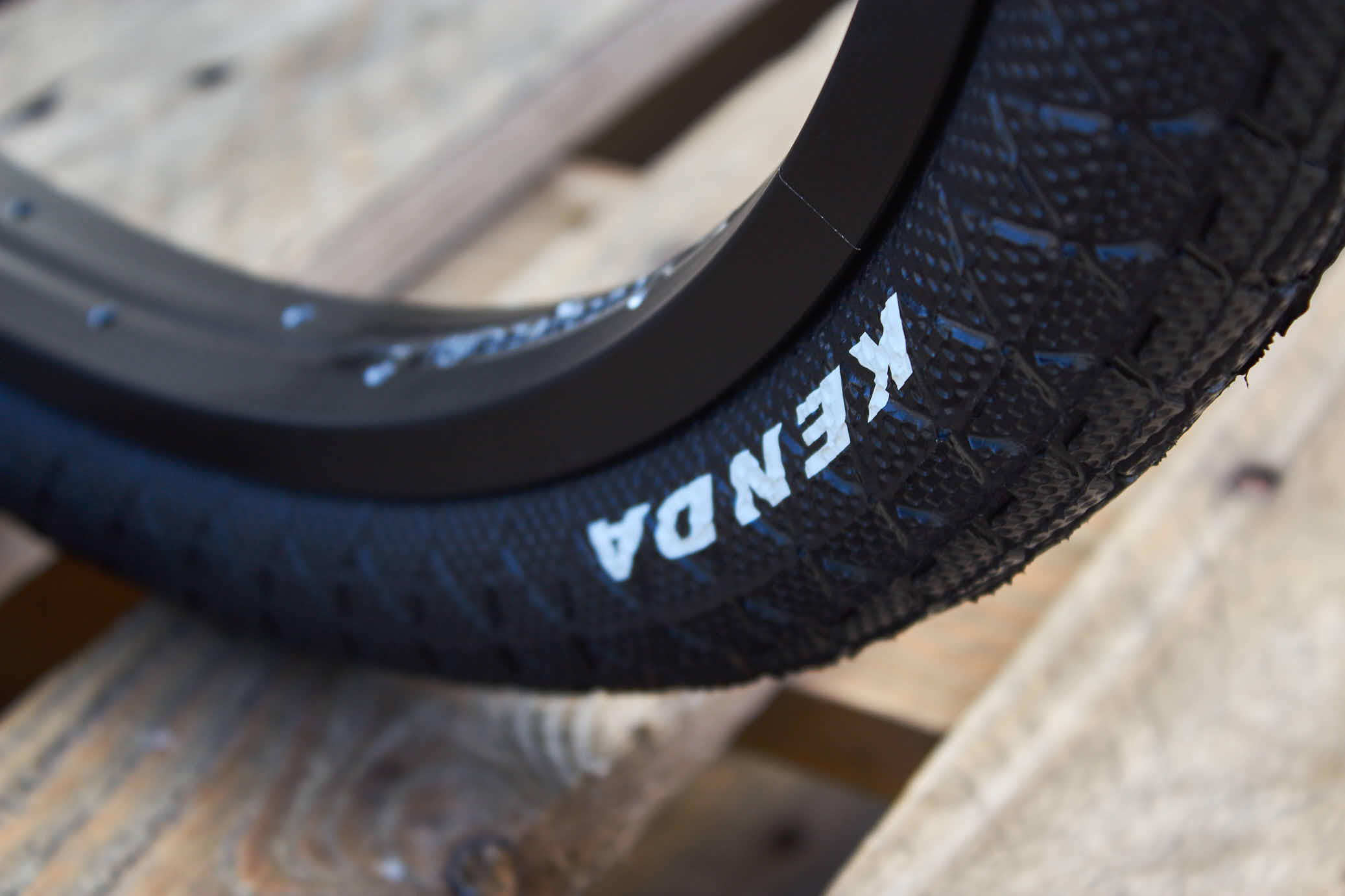 Opona BMX KENDA 20 × 1,95″, czarna