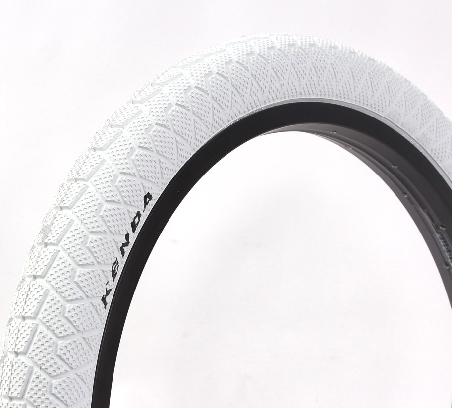 Opona BMX KENDA 20 × 1,95″, biała