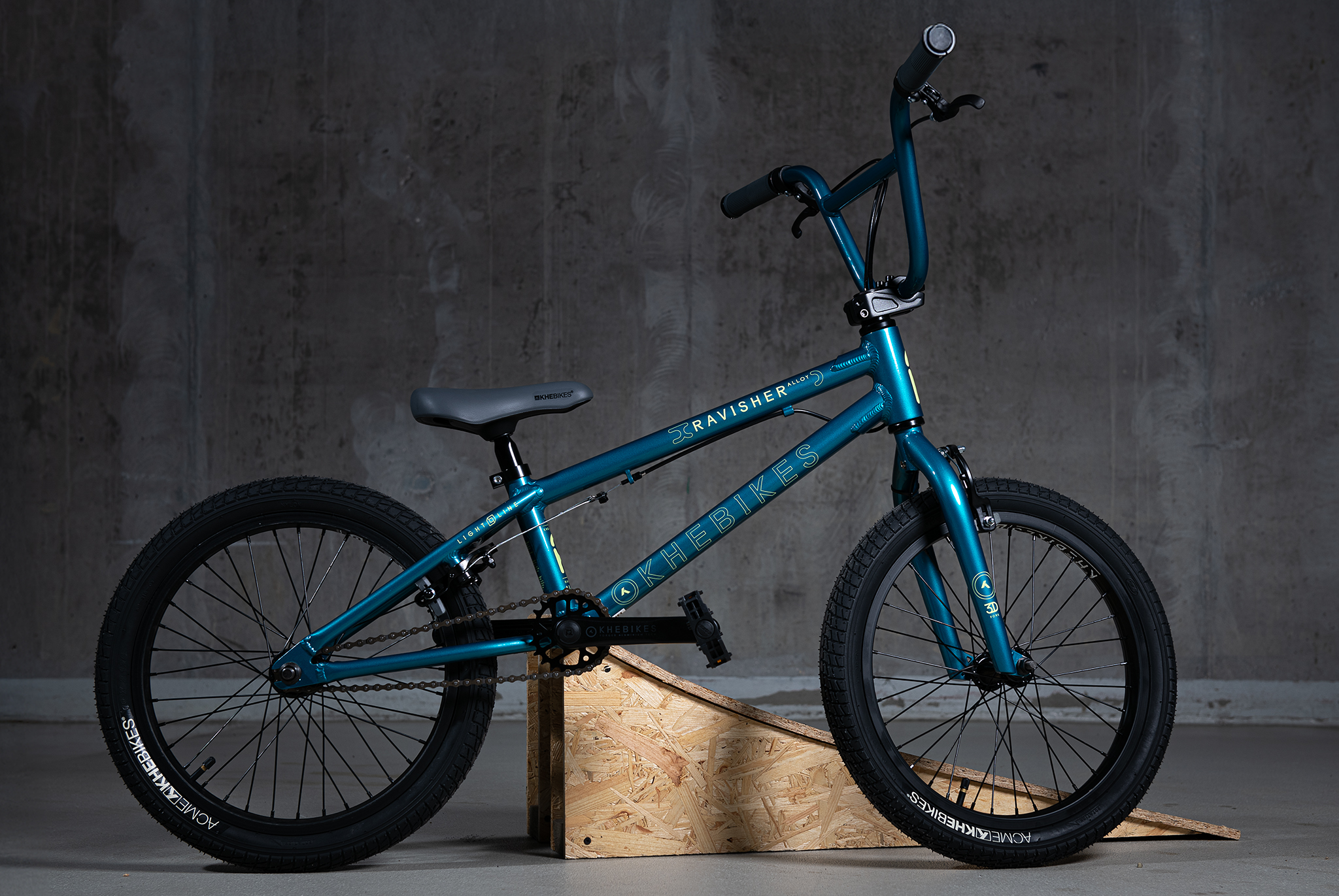 BMX Bike Aluminum KHE RAVISHER LL 18 inch 19lbs