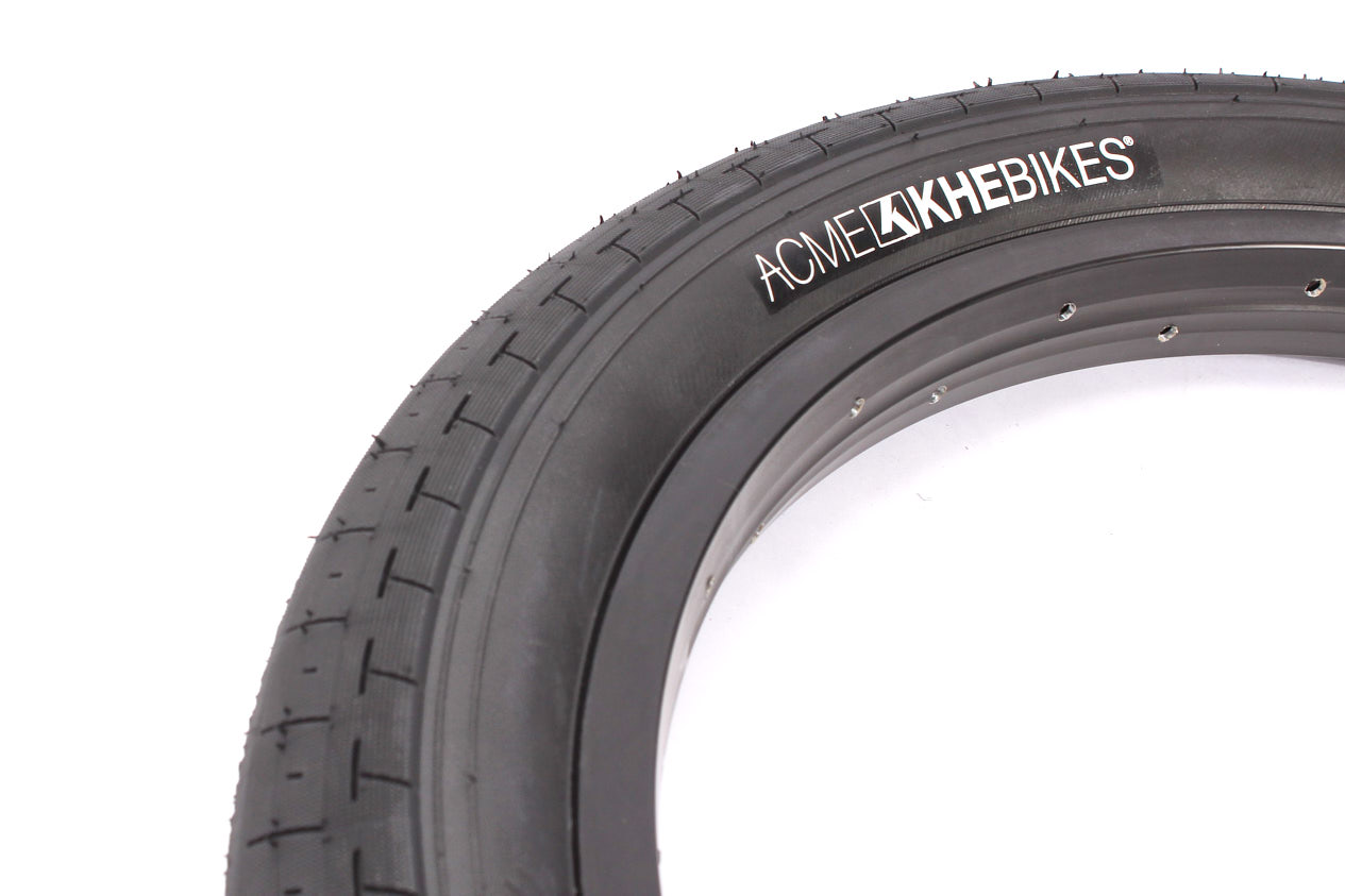Opona BMX KHE ACME 20 × 2,40″, czarna